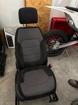 Sedačky VW Passat B7 - 2