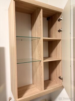 Predam zavesnu skrinku - 2