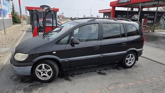 Opel zafira 7 miestne- 1.6 benzin - 2