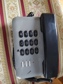 Telefon na pevnú linku bezdrôtový - 2