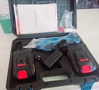 Predám nové aku nožnice 2x bateria nabíjačka kufror cená 50€ - 2
