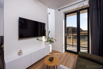 NOVOSTAVBA: 1,5 izb. byt, loggia + park. státie, v štandarde - 2