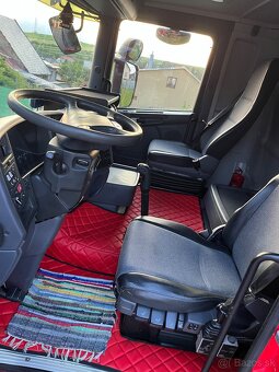 Scania r420 8x4 - 2