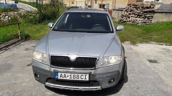 Škoda Octavia Scout - 2