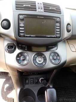 Toyota RAV4 - 2