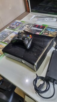 Xbox 360 250GB - 2