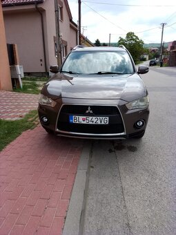 Predám Mitsubishi Outlander 2,0D - 2