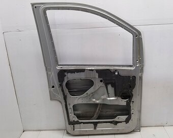 Mercedes Vito Viano W639 2010-14 pravé predné dvere - 2
