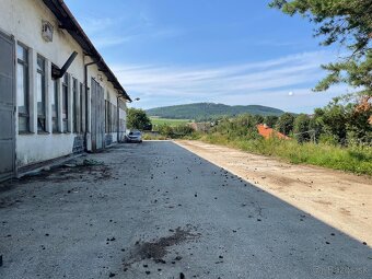 Parkovacie miesta pre autá, dodávky, karavany v areáli Hôrky - 2