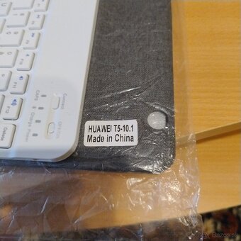 Bluetooth klávesnica a obal na tablet - 2