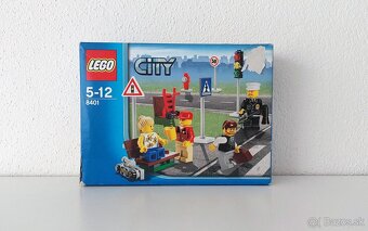 Predám LEGO City 8401 - City Minifigure Collection (2009) - 2