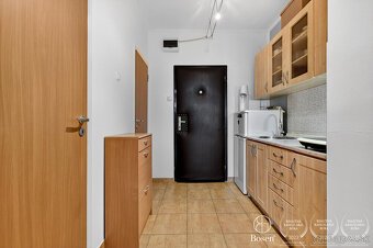 BOSEN | Na predaj zariadená garsónka s loggiou Rovniankova u - 2