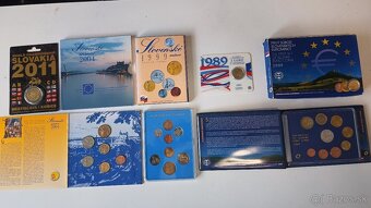 Sada mincí, medailí, bankoviek, známok - 2