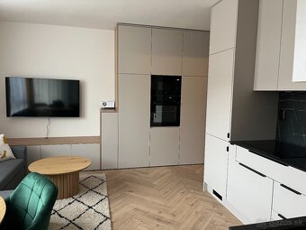 Prenájom 2-izbový byt s garážovým státím - 2