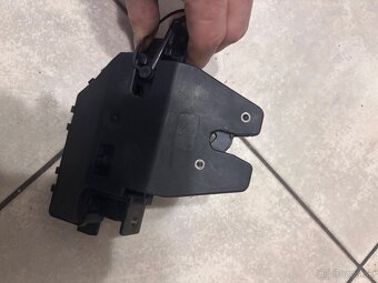 Predám zámok na BMW 5 - 2