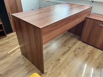 Pracovný stolík - 2