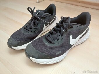 Tenisky Nike Revolution, 38 - 2