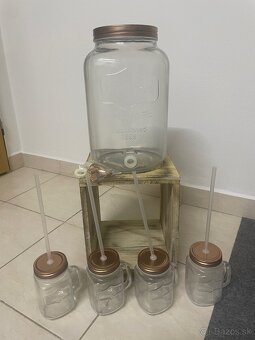 Suprava nápojovej fľaše s kohútikom - 2