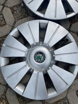 skoda fabia puklice - 2