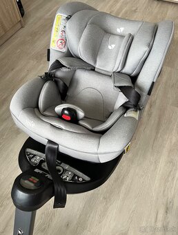 Predam autosedacku Joie i-Spin 360 - 2
