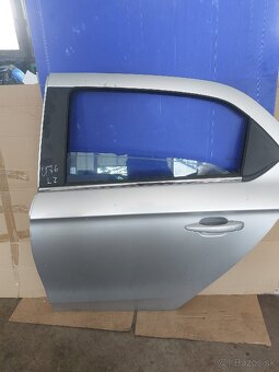 Predám Dvere Peugot 301 - 2