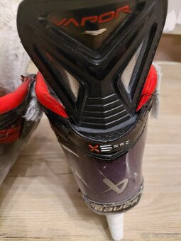 Predám korčule Bauer X5 PRO intermediate 6.5 fit2 - 2