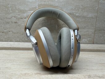 Bowers & Wilkins PX8 Cream - 2