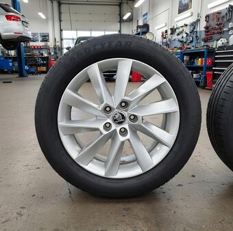 STRATOS 215/55 R17 - 2