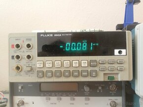 Stolny multimeter Fluke 8842A - 2