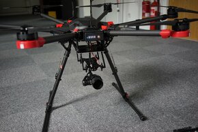Dron DJI Matrice 600 Pro (+ voliteľná termálna kamera WIRIS) - 2
