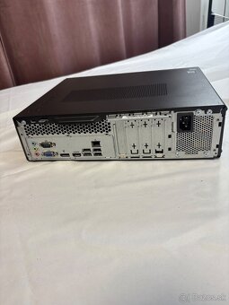 Lenovo V520S - 2
