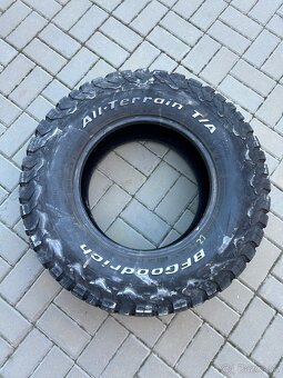 Preumatiky 285/70-R17 - 2
