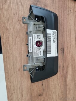 Predam informacny monitor z BMW - 2