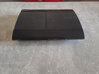 PS3 slim +hry - 2