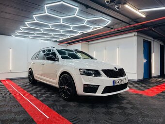 Škoda Octavia Combi 2.0 TDI DPF RS DSG - 2