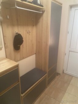 Vešiaková zostava na chodbu - 2