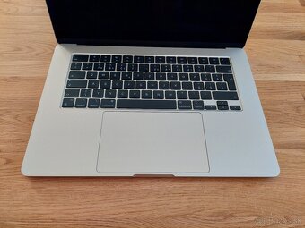 Nový MacBook Air 15 M3 16GB/512GB hviezdne biela - 2