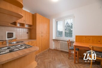 NA PREDAJ I 1-izbový čiastočne rekonštr. byt, Hurbanova ul. - 2