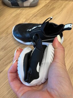 Tenisky NIKE 21 letné - 2