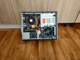 Predám PC / W11 čierny - 2