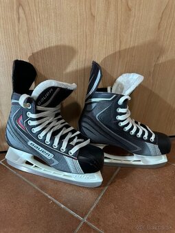 Predam detske korčule BAUER VAPOR X30 č. 40,5 - 2
