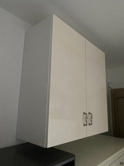 Závesná skrinka - 2