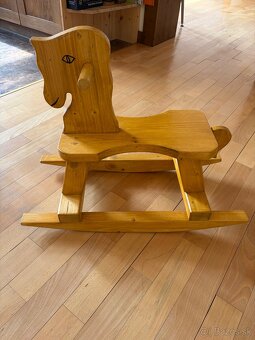 Drevený hojdací koník - 2