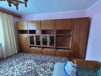 Predám za symbolickú sumu robustnú obývaciu stenu - 2