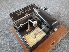 Historický písací stroj Mignon - 2