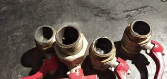 Predám guľové ventily 1" - 2