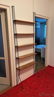 Krasne retro policky kazda po 30 euro - 2