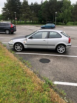 Honda civic 1,4i - 2