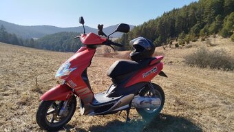 Skúter 50. Yamaha jog r. 50 cc. - 2
