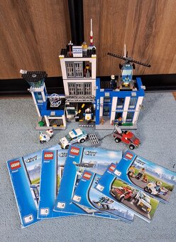 Lego city - Policajná stanica - 2